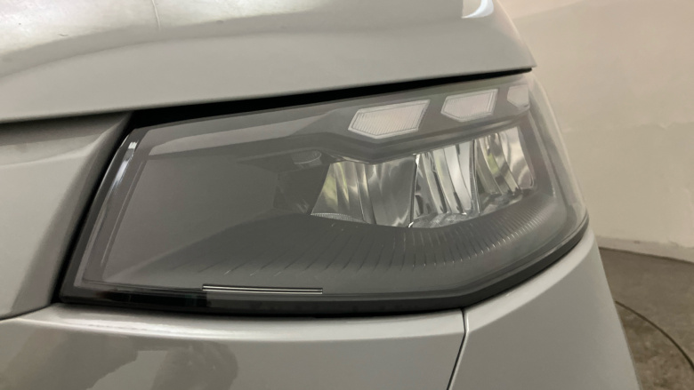 Volkswagen Transporter T32 Swb Electric 160kW 65kWh Commerce Pro Van Auto